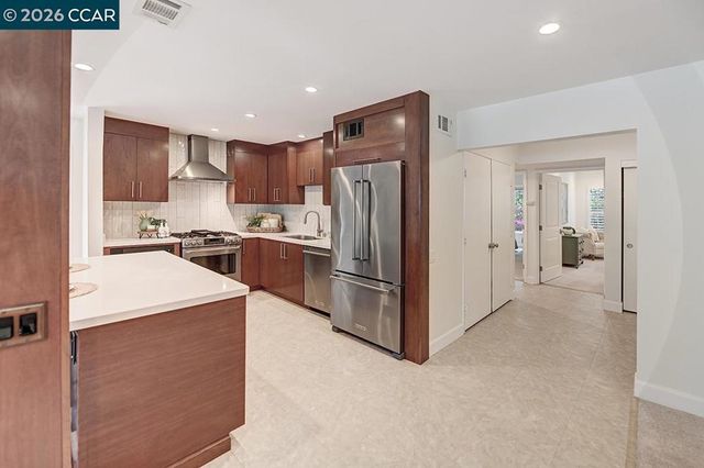 1345 Singingwood Ct 8, Walnut Creek, CA 94595