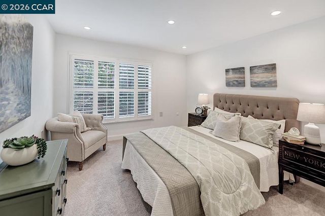 1345 Singingwood Ct 8, Walnut Creek, CA 94595