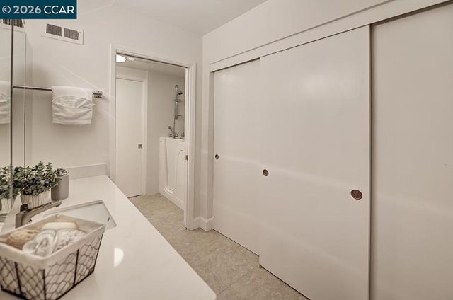 1345 Singingwood Ct 8, Walnut Creek, CA 94595