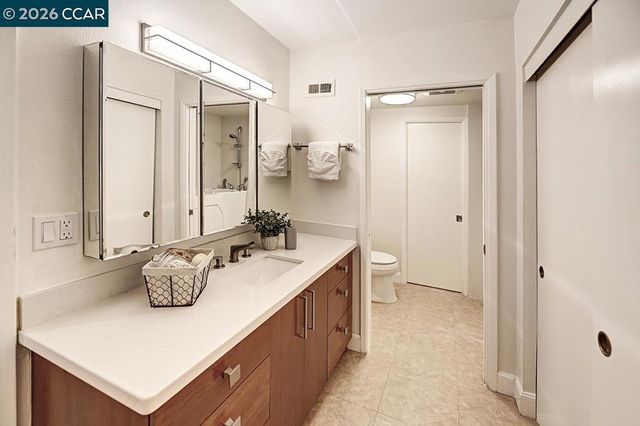 1345 Singingwood Ct 8, Walnut Creek, CA 94595