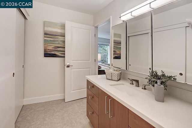 1345 Singingwood Ct 8, Walnut Creek, CA 94595