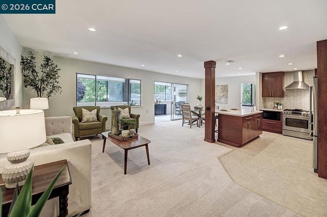 1345 Singingwood Ct 8, Walnut Creek, CA 94595