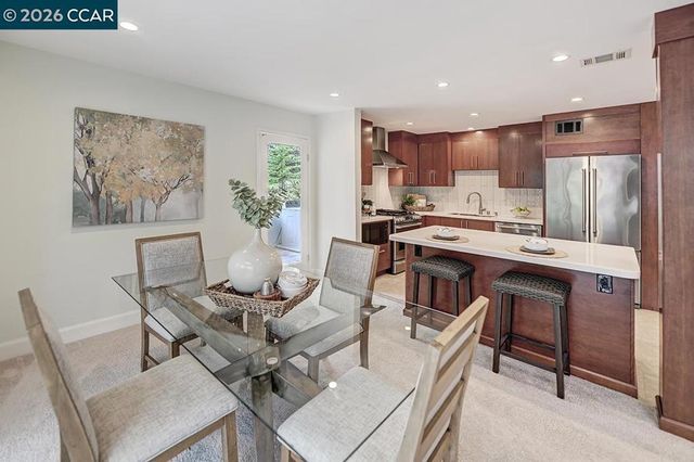 1345 Singingwood Ct 8, Walnut Creek, CA 94595