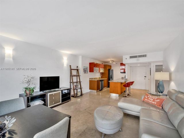 100 Lincoln Rd 308, Miami Beach, FL 33139