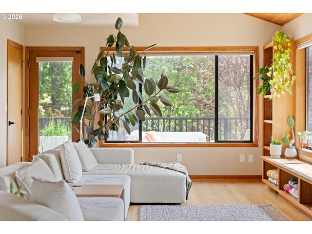 13430 Nw GERMANTOWN Rd, Portland, OR 97231