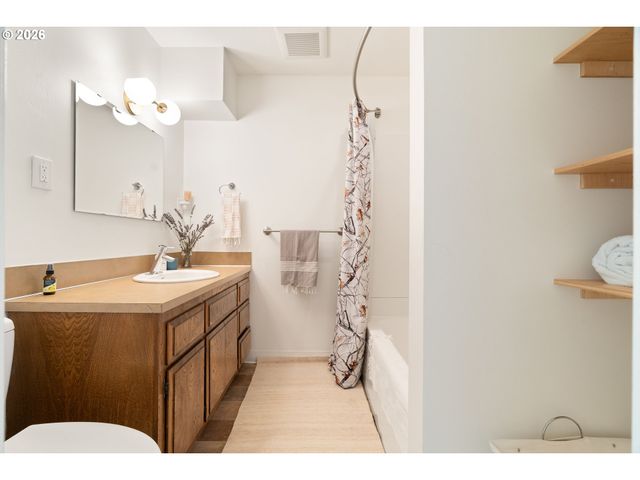 13430 Nw GERMANTOWN Rd, Portland, OR 97231