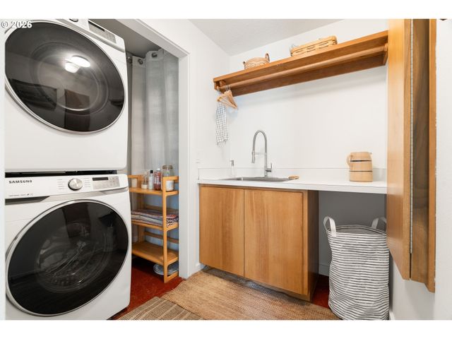 13430 Nw GERMANTOWN Rd, Portland, OR 97231