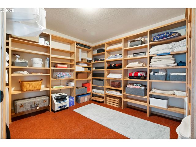 13430 Nw GERMANTOWN Rd, Portland, OR 97231