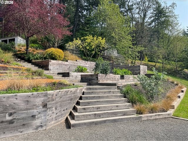 13430 Nw GERMANTOWN Rd, Portland, OR 97231