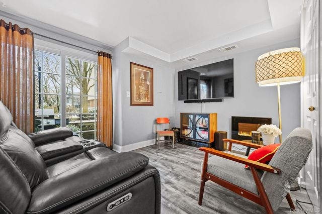 14 Washington Mews 14, Port Chester, NY 10573