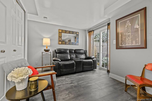 14 Washington Mews 14, Port Chester, NY 10573