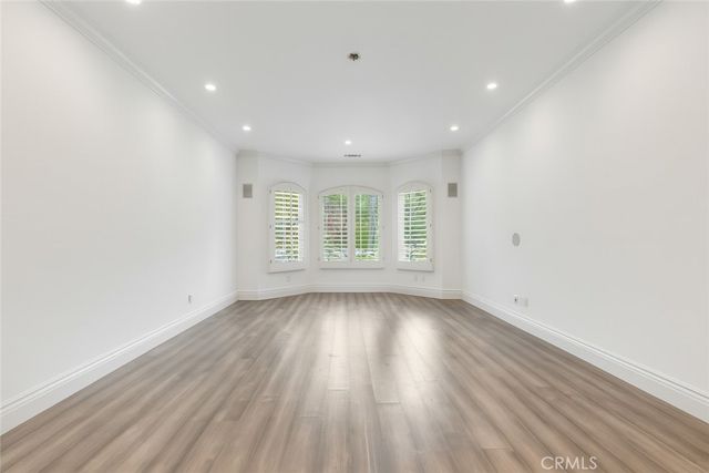 5633 Newcastle Ln, Calabasas, CA 91302