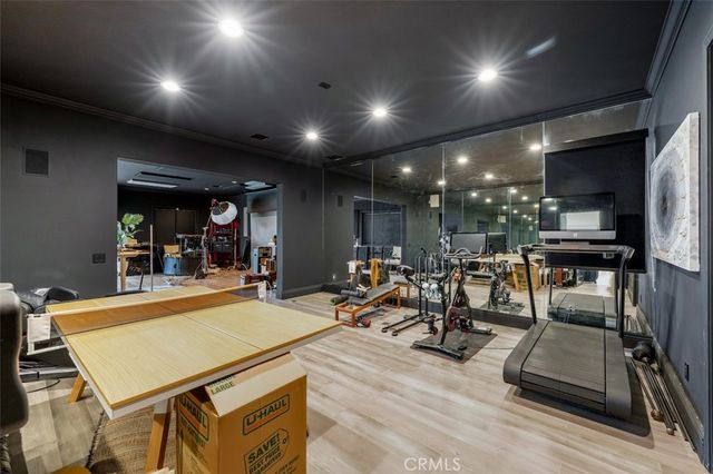 5633 Newcastle Ln, Calabasas, CA 91302