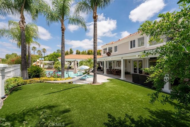5633 Newcastle Ln, Calabasas, CA 91302