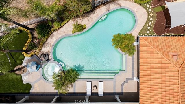 5633 Newcastle Ln, Calabasas, CA 91302