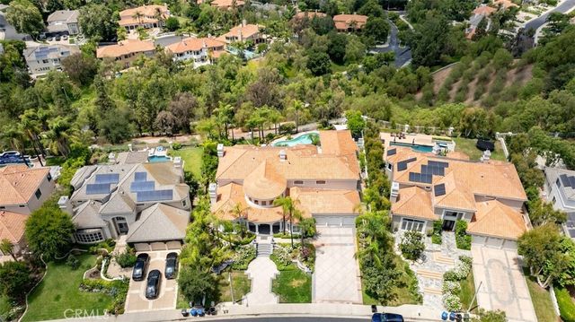 5633 Newcastle Ln, Calabasas, CA 91302