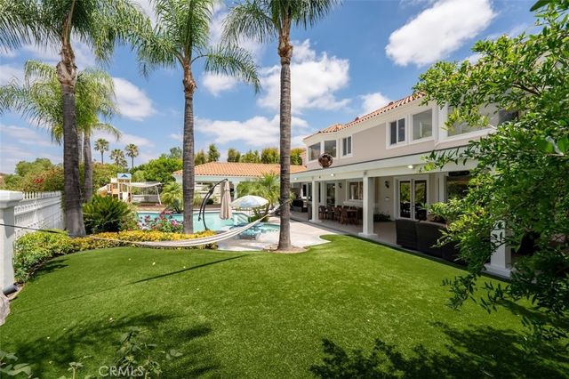 5633 Newcastle Ln, Calabasas, CA 91302