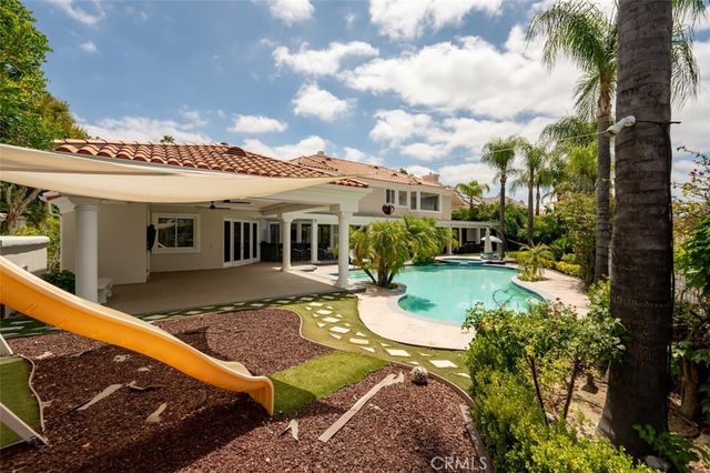 5633 Newcastle Ln, Calabasas, CA 91302