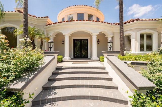 5633 Newcastle Ln, Calabasas, CA 91302