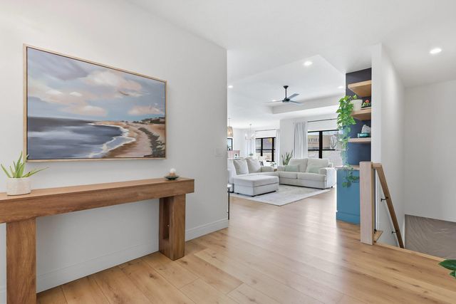 1 Country Club Court, Le Claire, IA 52753