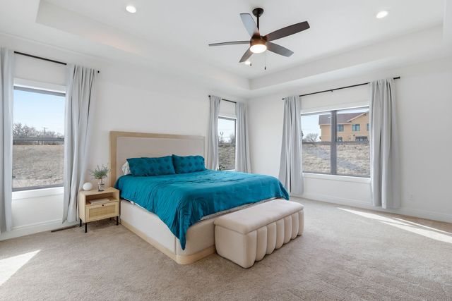 1 Country Club Court, Le Claire, IA 52753