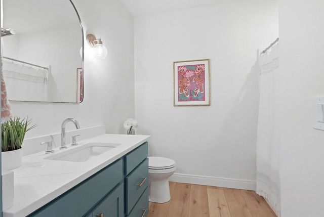 1 Country Club Court, Le Claire, IA 52753