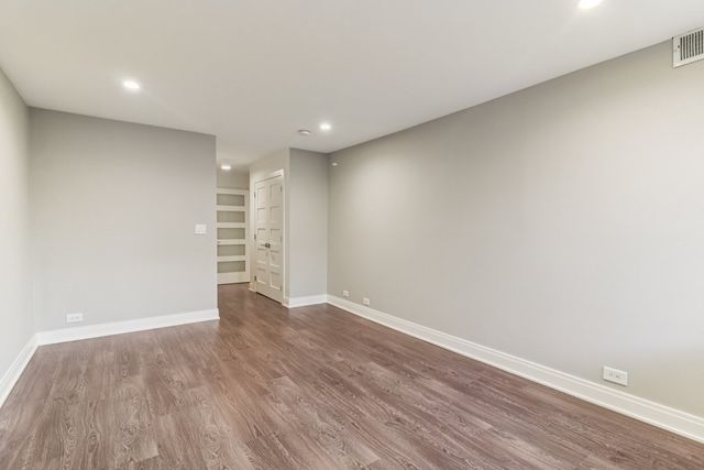 5450 Astor Lane 104, Rolling Meadows, IL 60008