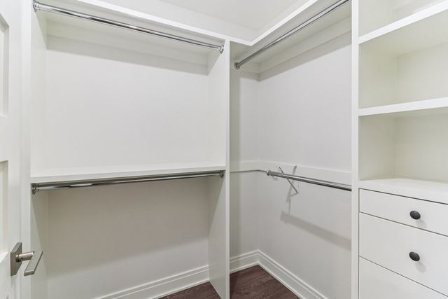 5450 Astor Lane 104, Rolling Meadows, IL 60008