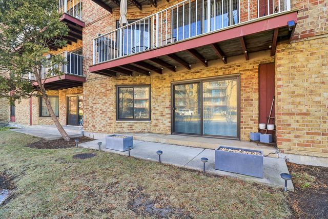 5450 Astor Lane 104, Rolling Meadows, IL 60008