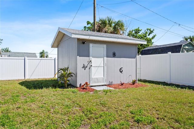 209 SEMINOLE BOULEVARD NW, Port Charlotte, FL 33952
