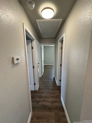 627 N San Manuel, San Antonio, TX 78228