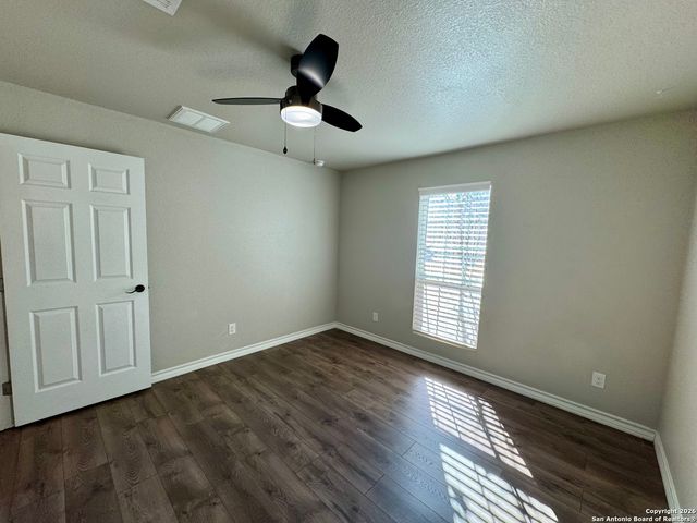 627 N San Manuel, San Antonio, TX 78228