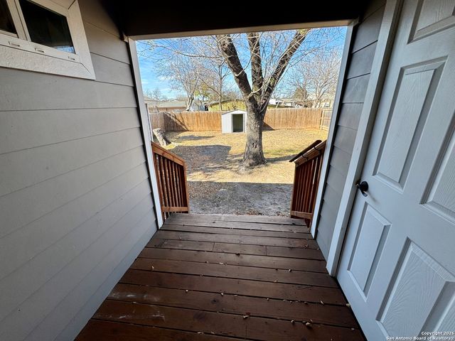 627 N San Manuel, San Antonio, TX 78228