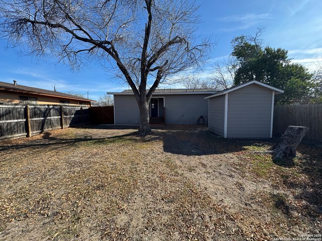 627 N San Manuel, San Antonio, TX 78228