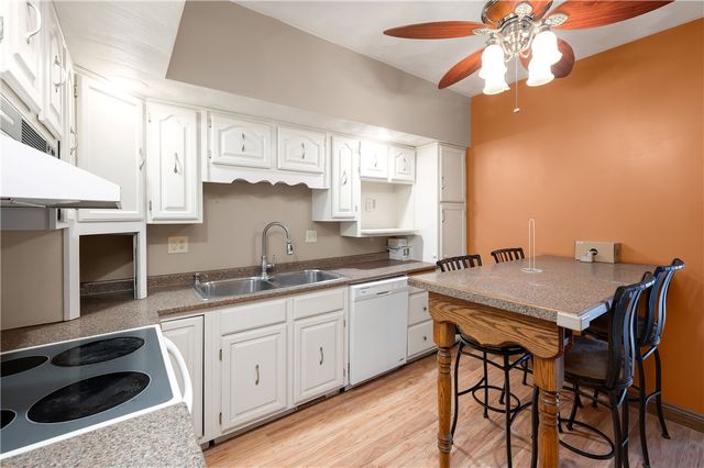 312 N Monroe Street, City Of But Ne, PA 16001