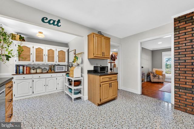 69 MANNERS RD, Ringoes, NJ 08551