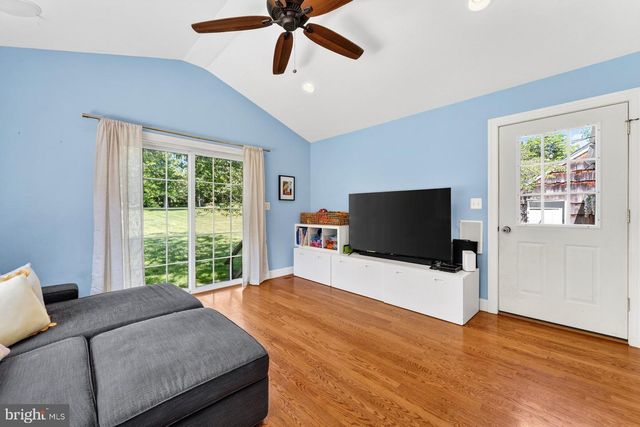 69 MANNERS RD, Ringoes, NJ 08551