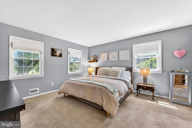 69 MANNERS RD, Ringoes, NJ 08551