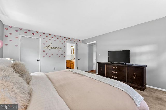 69 MANNERS RD, Ringoes, NJ 08551
