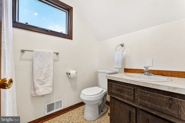 69 MANNERS RD, Ringoes, NJ 08551