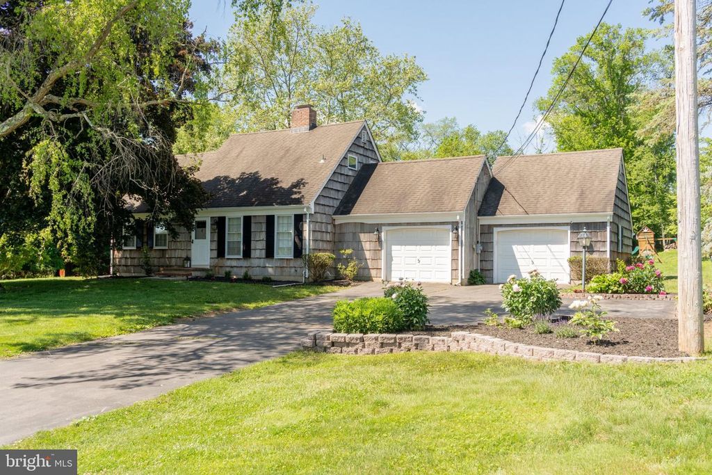 69 MANNERS RD, Ringoes, NJ 08551