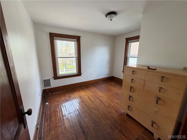 3915 Deveaux Street, Niagara Falls, NY 14305