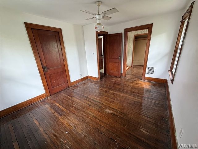 3915 Deveaux Street, Niagara Falls, NY 14305