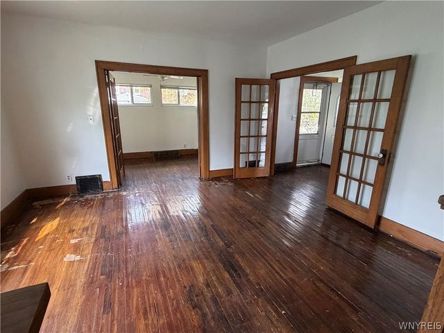 3915 Deveaux Street, Niagara Falls, NY 14305