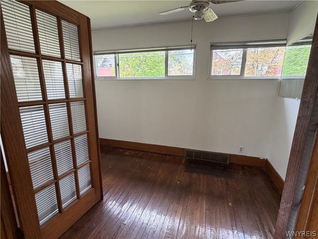 3915 Deveaux Street, Niagara Falls, NY 14305