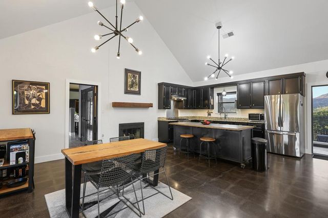 119 Silver Hill Dr, Fort Davis, TX 79734