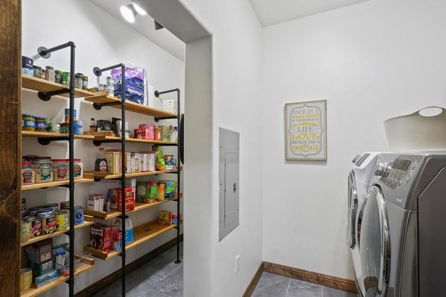 119 Silver Hill Dr, Fort Davis, TX 79734