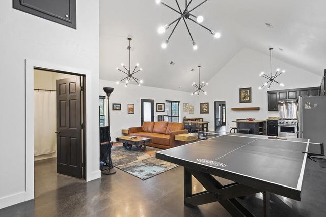 119 Silver Hill Dr, Fort Davis, TX 79734