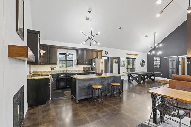 119 Silver Hill Dr, Fort Davis, TX 79734