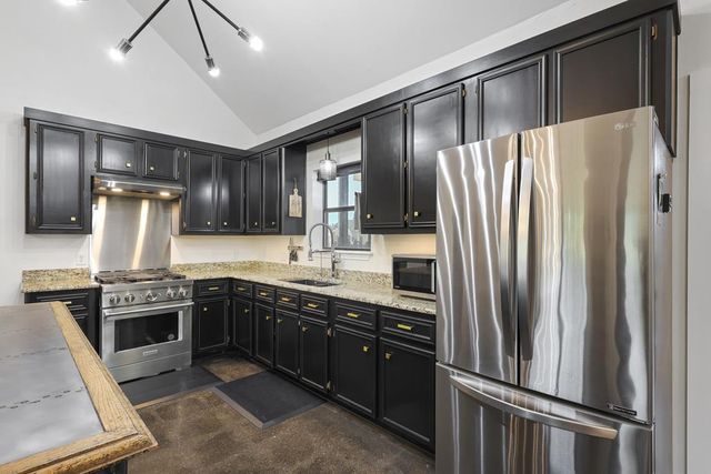 119 Silver Hill Dr, Fort Davis, TX 79734